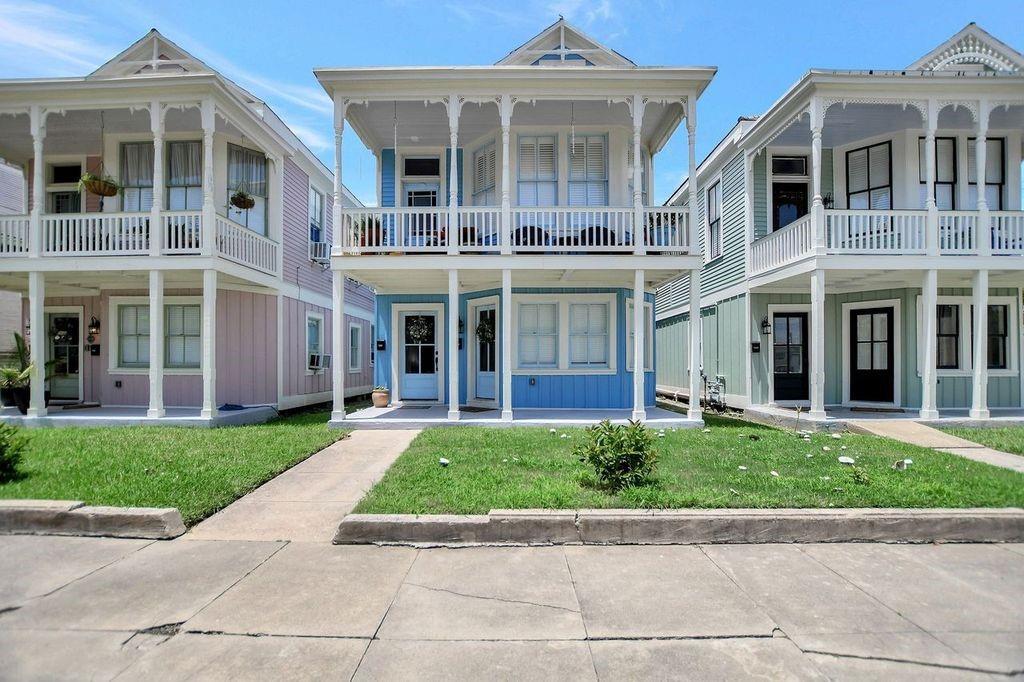 1604 Avenue L, Galveston, Texas image 1