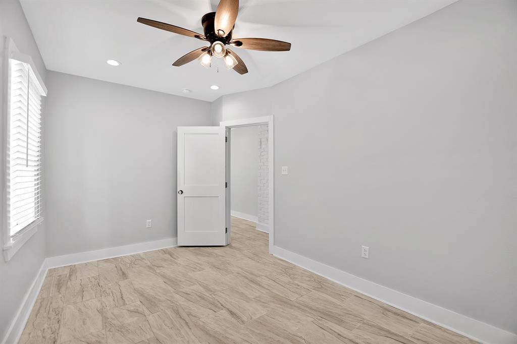 1604 Avenue L, Galveston, Texas image 22