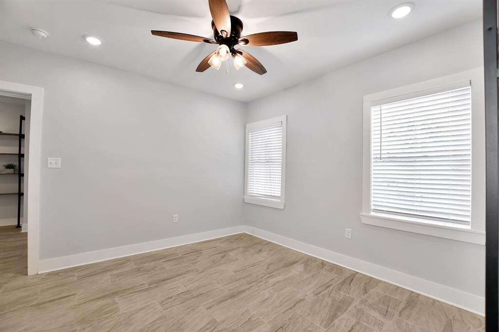 1604 Avenue L, Galveston, Texas image 21