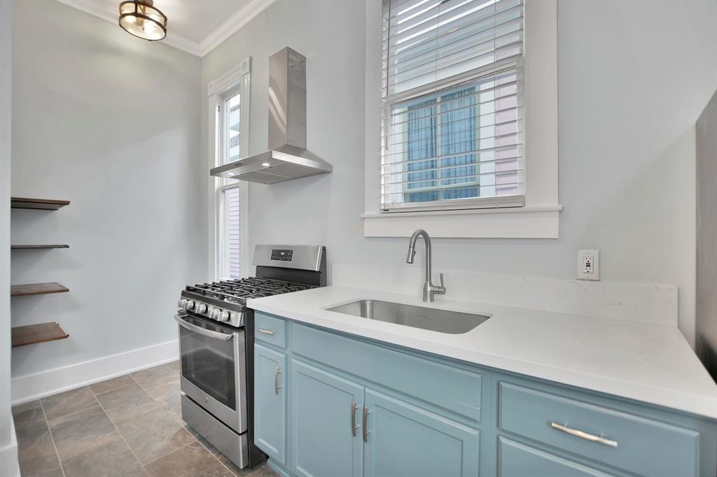1604 Avenue L, Galveston, Texas image 8