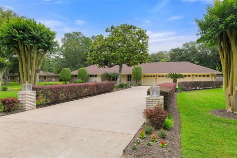Single Family Residence in La Marque TX 2321 Duroux Road.jpg