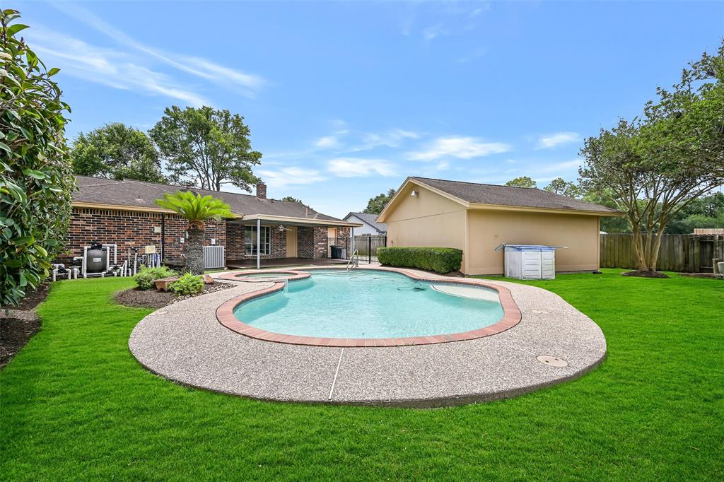 5014 Encino Court, Friendswood, Texas image 26