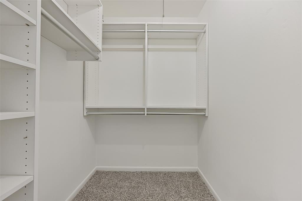 5014 Encino Court, Friendswood, Texas image 18