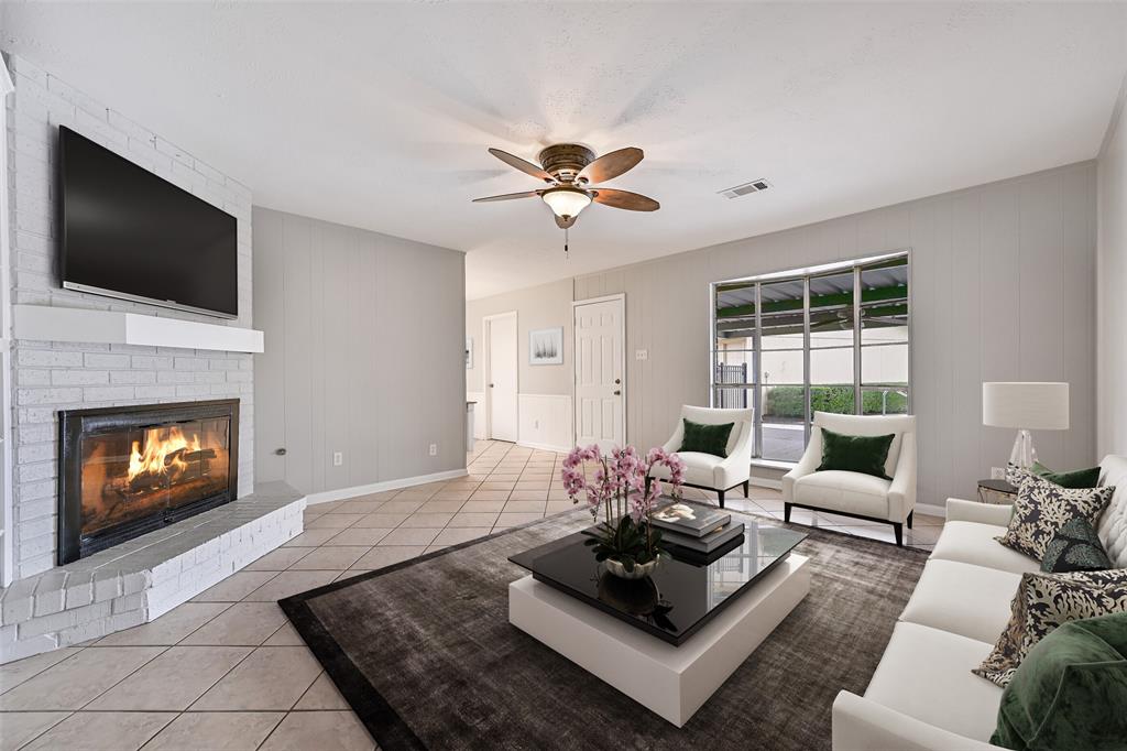 5014 Encino Court, Friendswood, Texas image 13