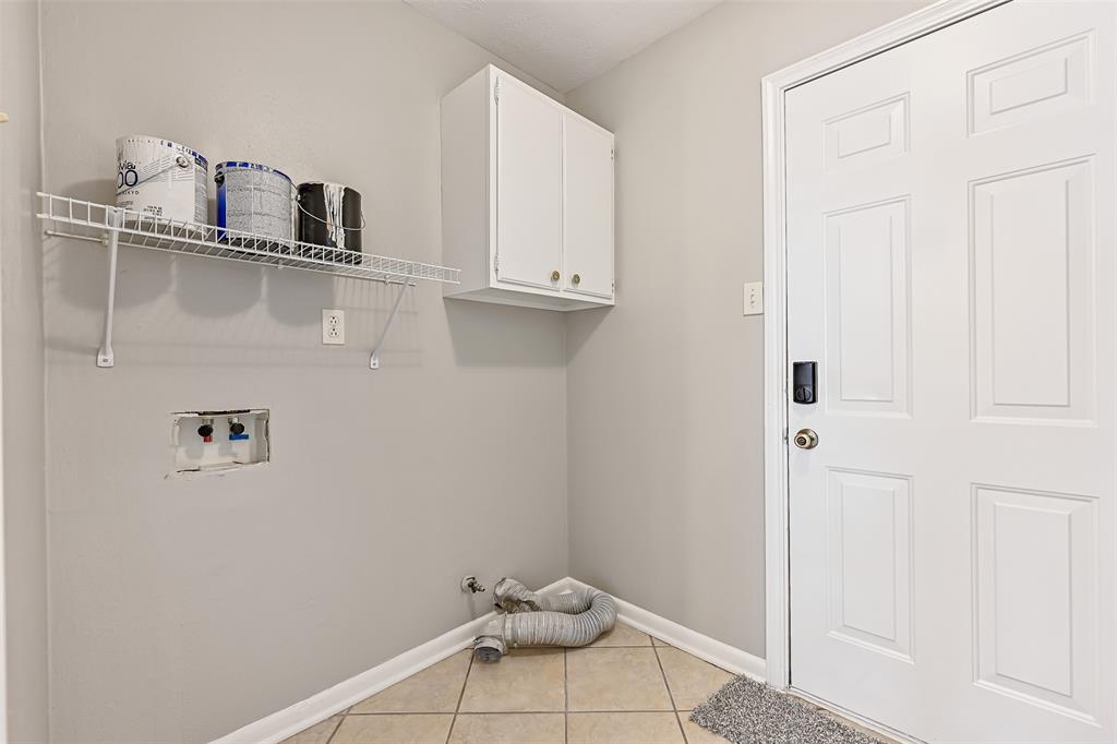 5014 Encino Court, Friendswood, Texas image 22