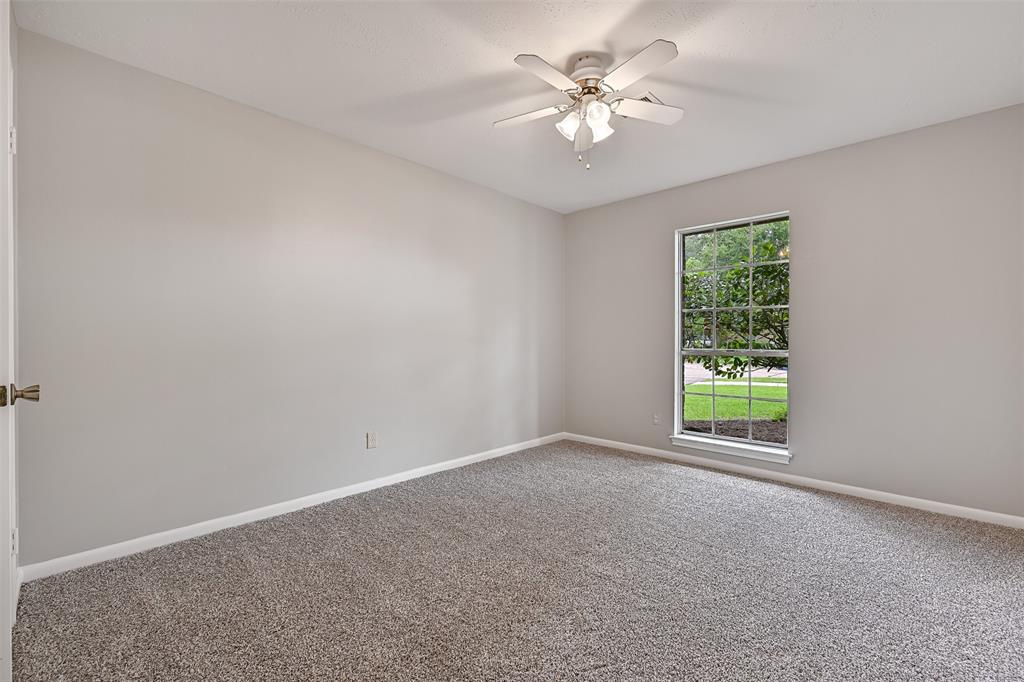 5014 Encino Court, Friendswood, Texas image 21