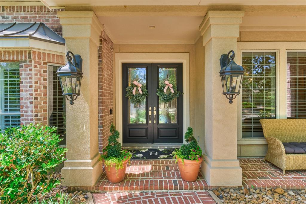 11 E Thymewood Place, The Woodlands, Texas image 3
