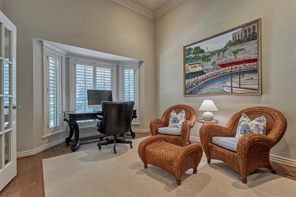 11 E Thymewood Place, The Woodlands, Texas image 9