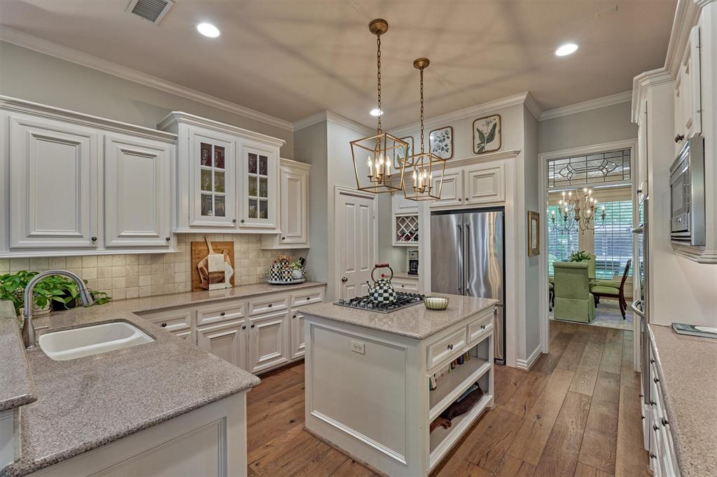 11 E Thymewood Place, The Woodlands, Texas image 21
