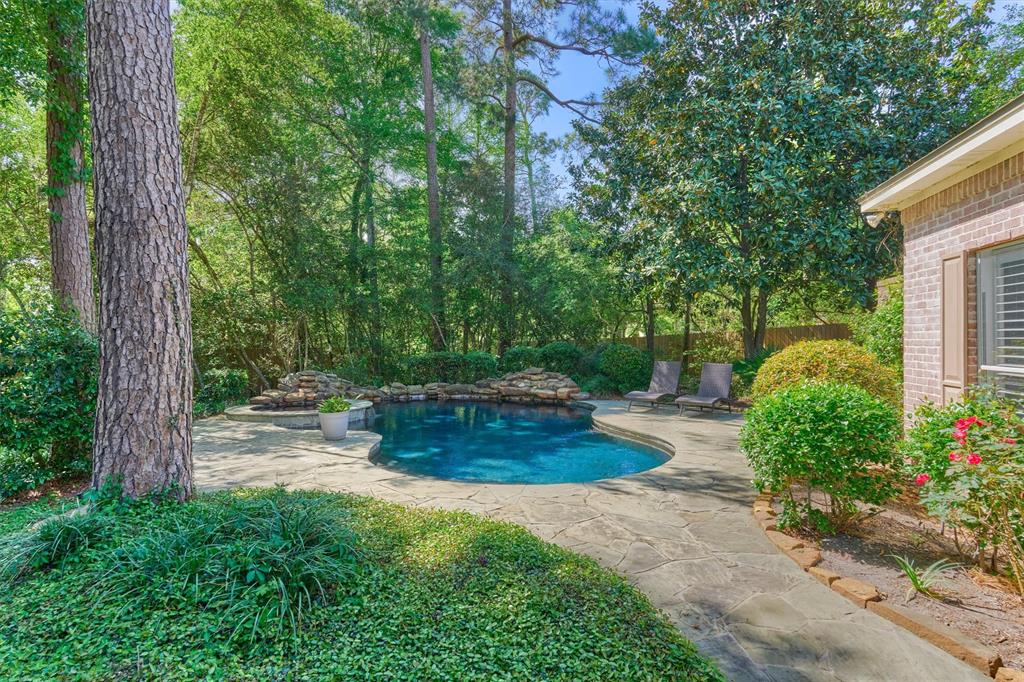 11 E Thymewood Place, The Woodlands, Texas image 37