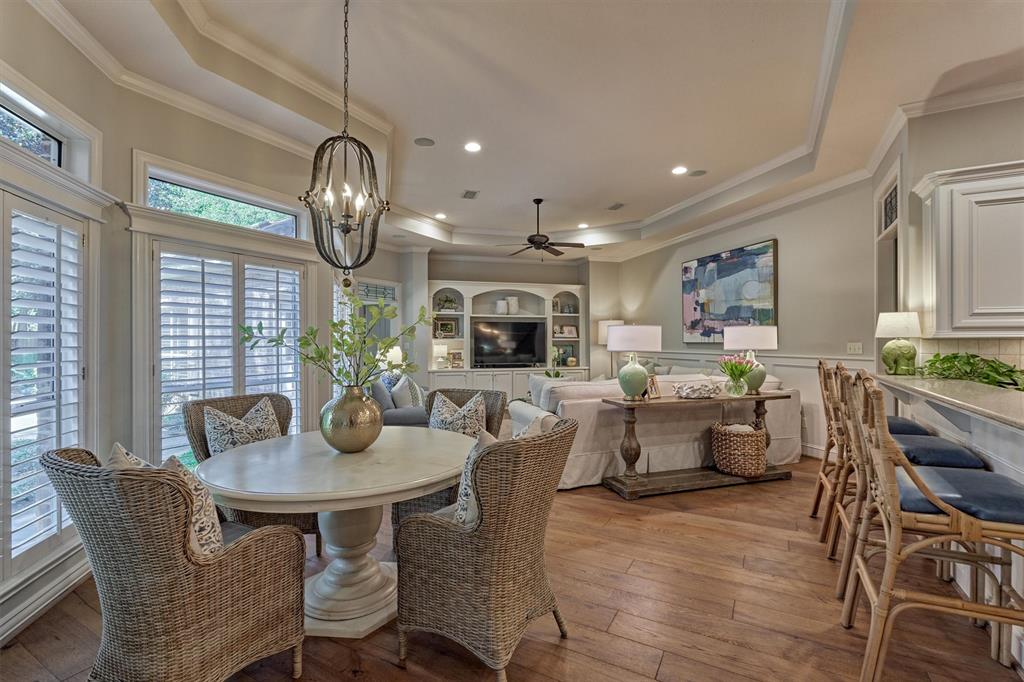 11 E Thymewood Place, The Woodlands, Texas image 22