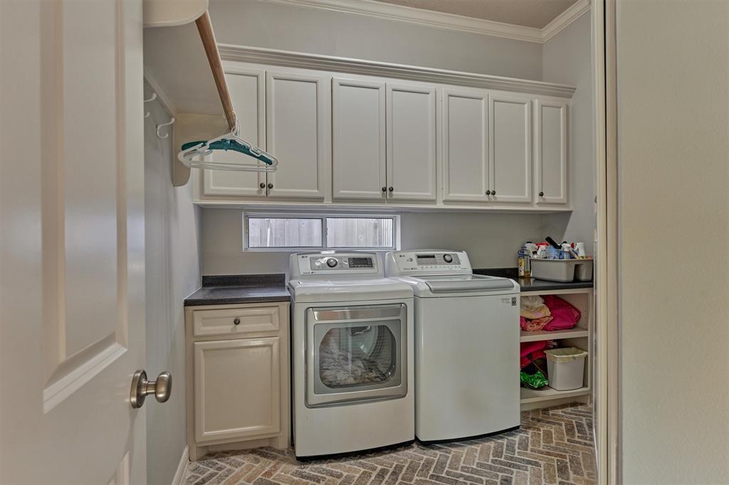 11 E Thymewood Place, The Woodlands, Texas image 27