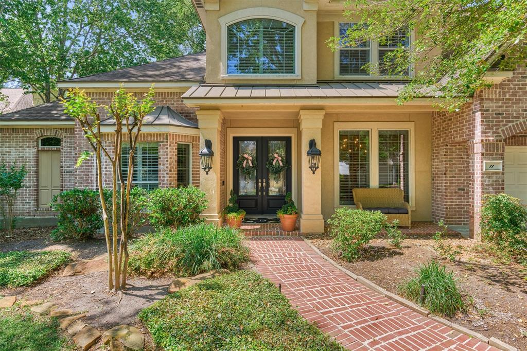 11 E Thymewood Place, The Woodlands, Texas image 2