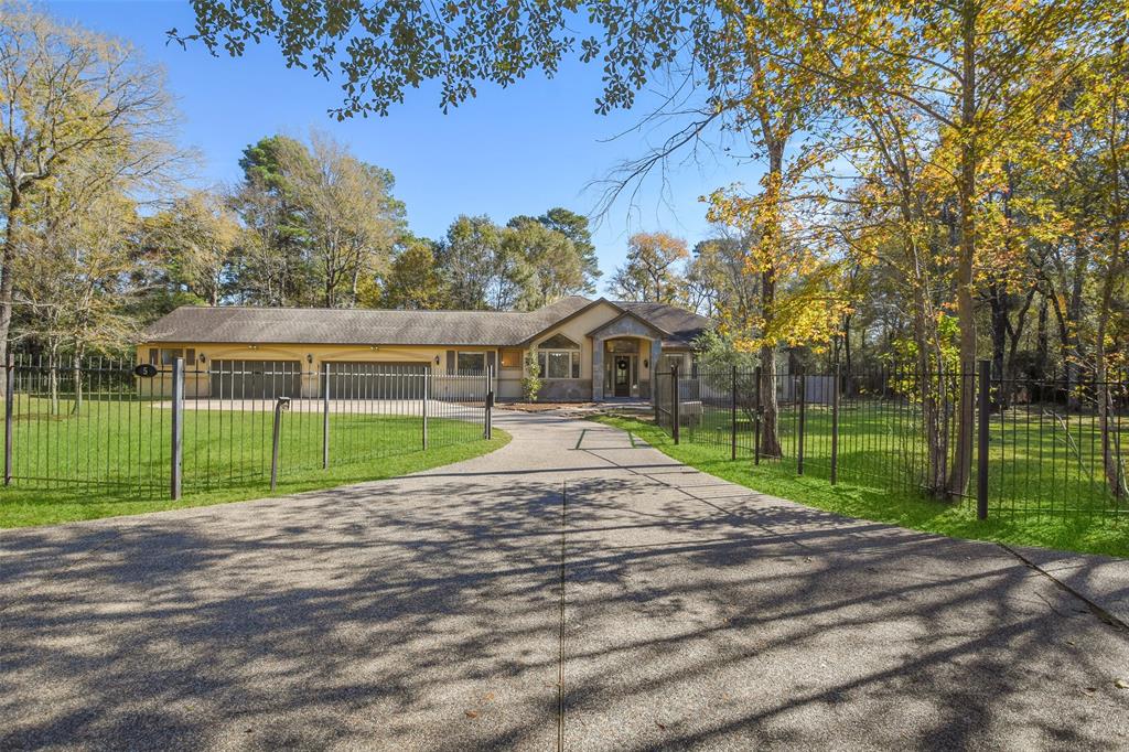 5 Oak Crest Circle, Magnolia, Texas image 1