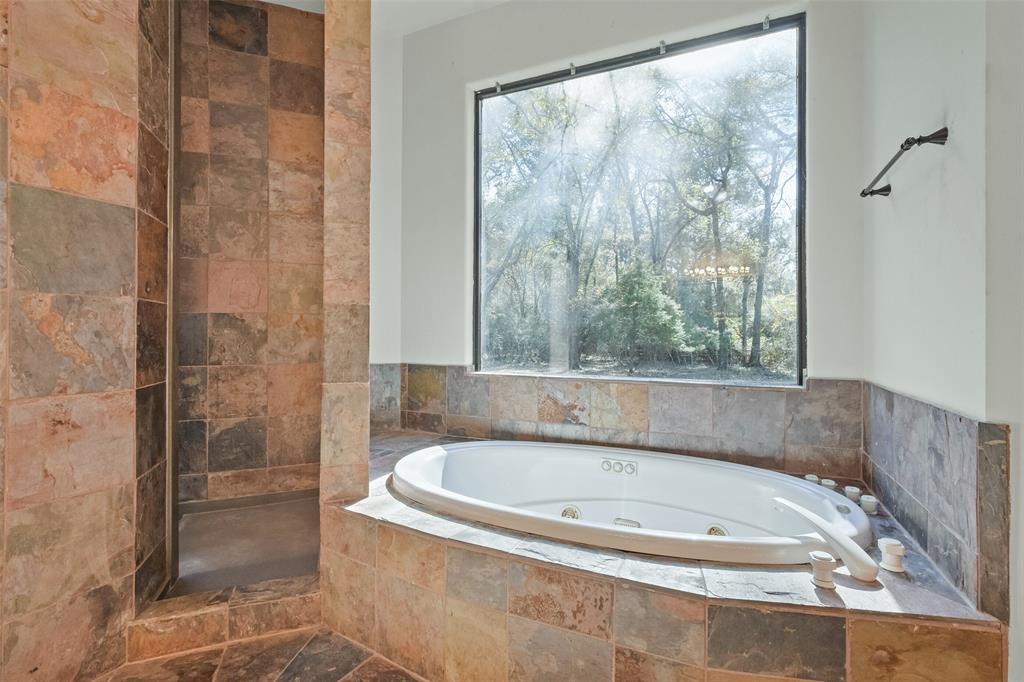5 Oak Crest Circle, Magnolia, Texas image 23