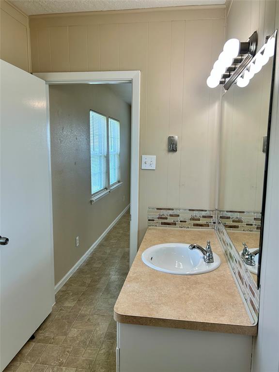 3913 1st St, Galveston, Texas image 23