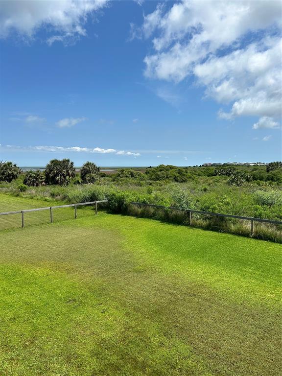 3913 1st St, Galveston, Texas image 3
