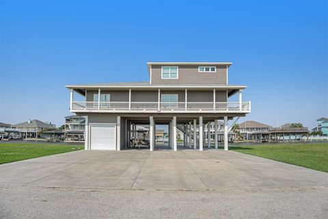 A home in Crystal Beach