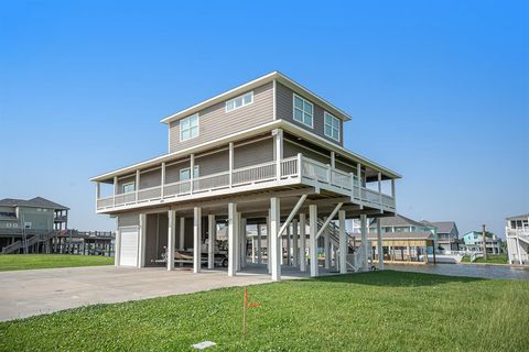 A home in Crystal Beach