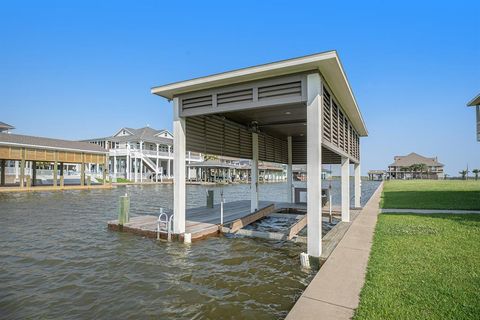 A home in Crystal Beach