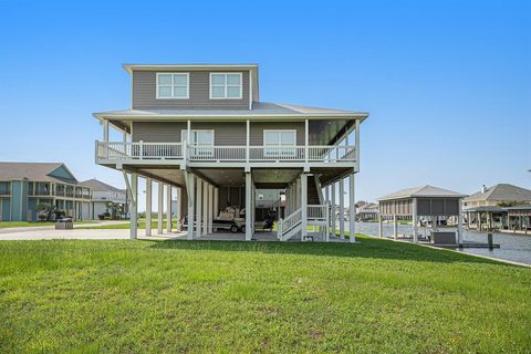 A home in Crystal Beach