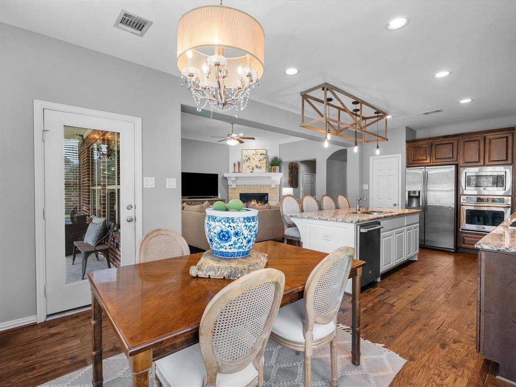 904 Cozy Hollow Court, Friendswood, Texas image 15