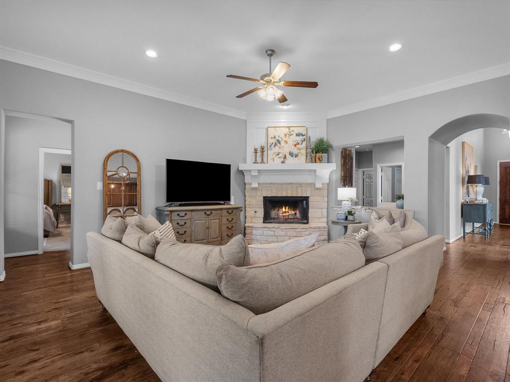904 Cozy Hollow Court, Friendswood, Texas image 19