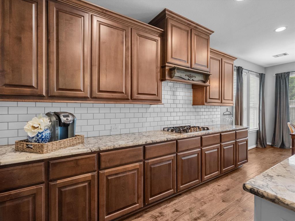 904 Cozy Hollow Court, Friendswood, Texas image 10