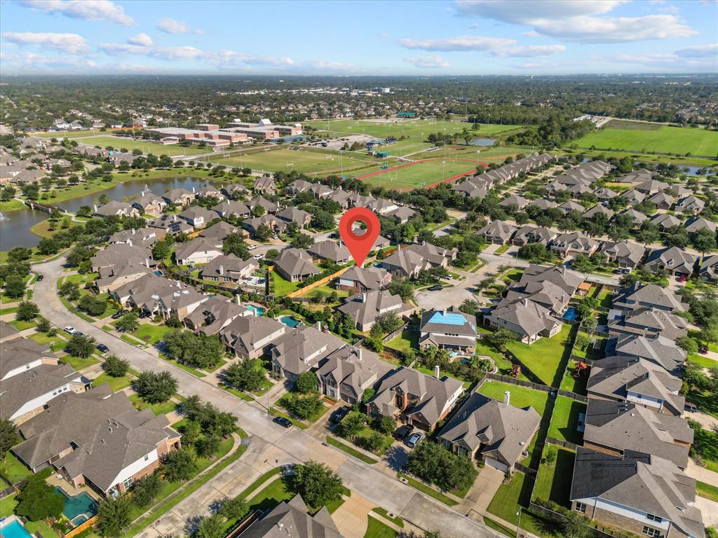 904 Cozy Hollow Court, Friendswood, Texas image 48