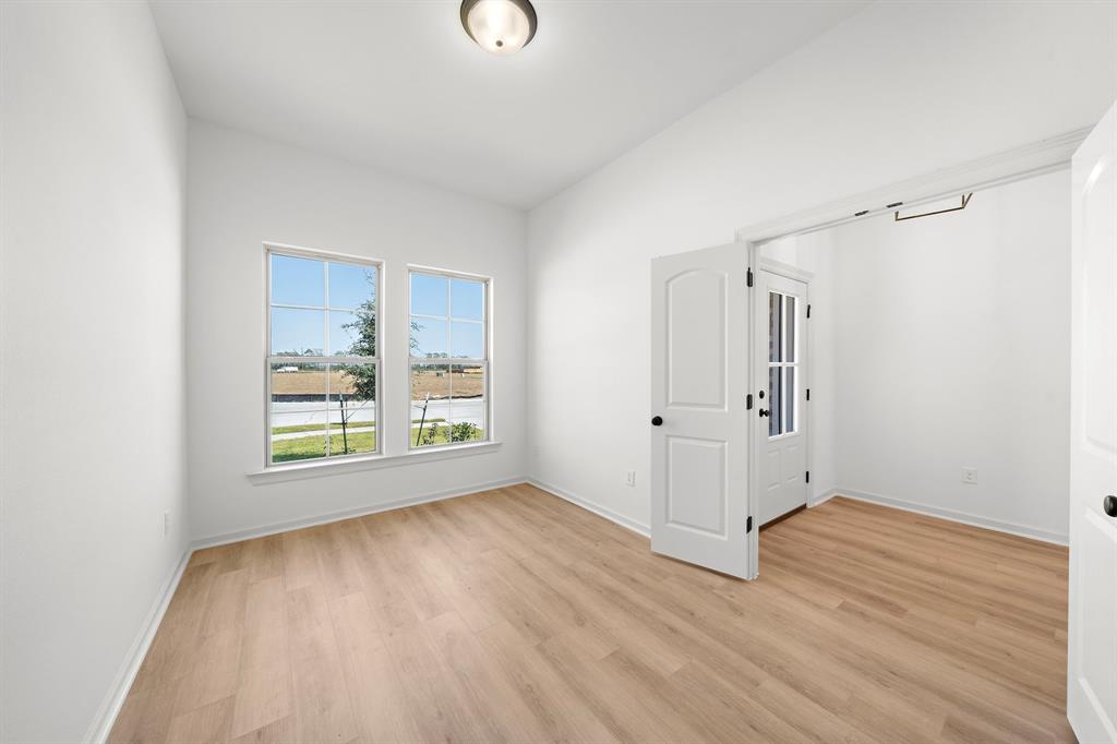 706 Blue Sky Place, Beasley, Texas image 19