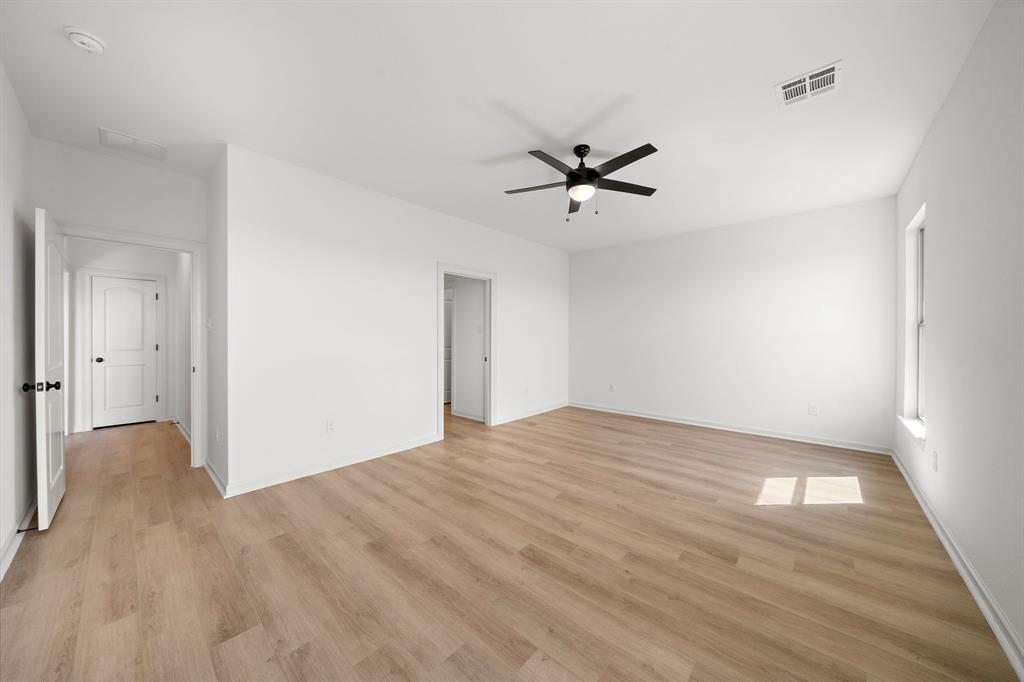 706 Blue Sky Place, Beasley, Texas image 16