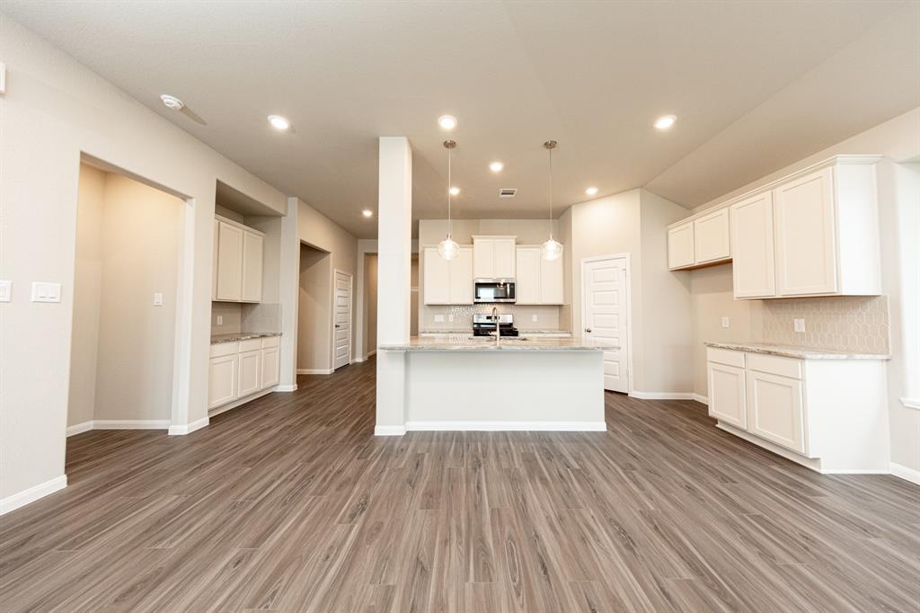 3008 Plains Circle, Brookshire, Texas image 11