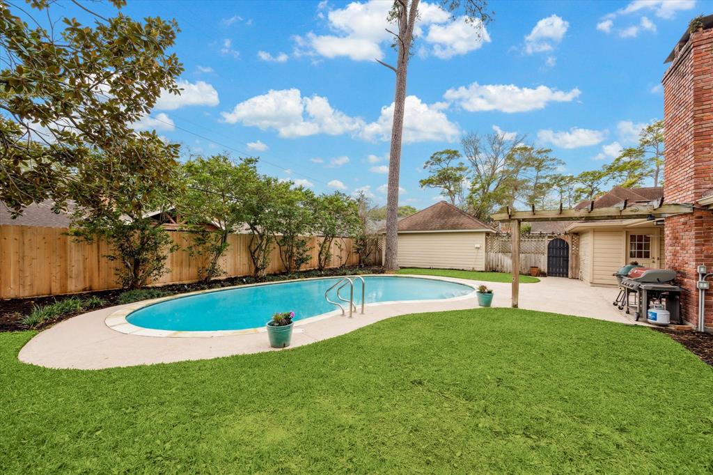 12319 Old Oaks Drive