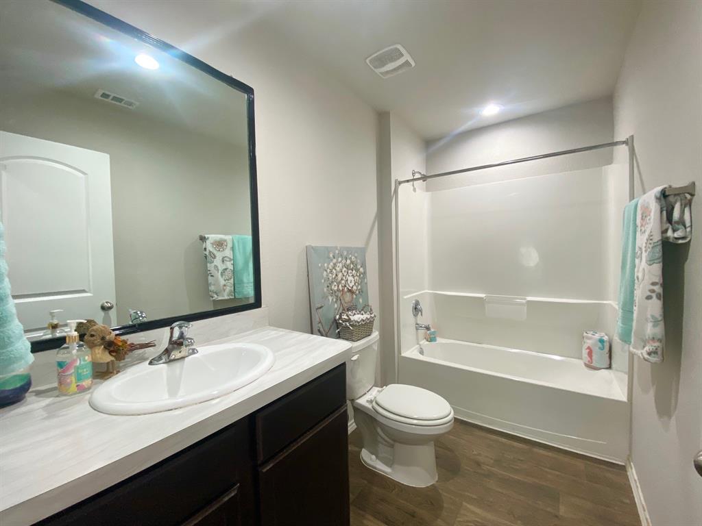 14206 W Pine Heart Drive, Conroe, Texas image 8