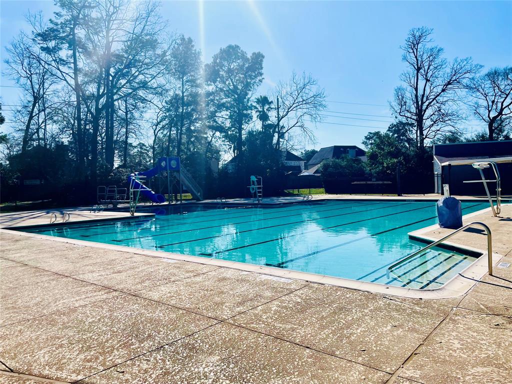 4927 Dobbin Springs Lane, Kingwood, Texas image 18