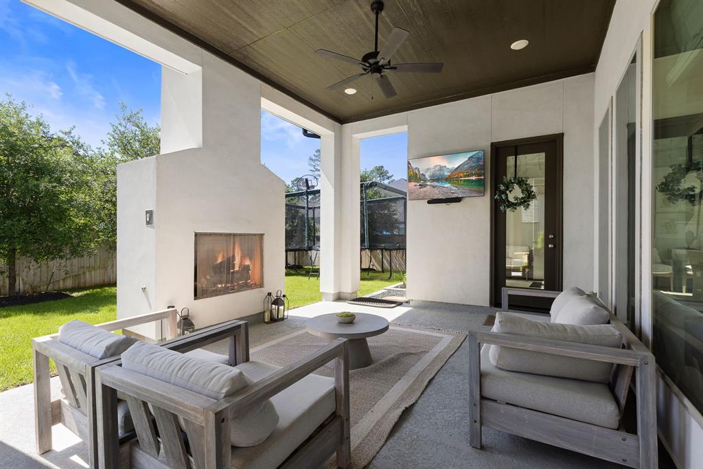 27 Dawning Flower Drive, Tomball, Texas image 26
