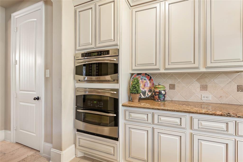 87 S Almondell Circle, The Woodlands, Texas image 10