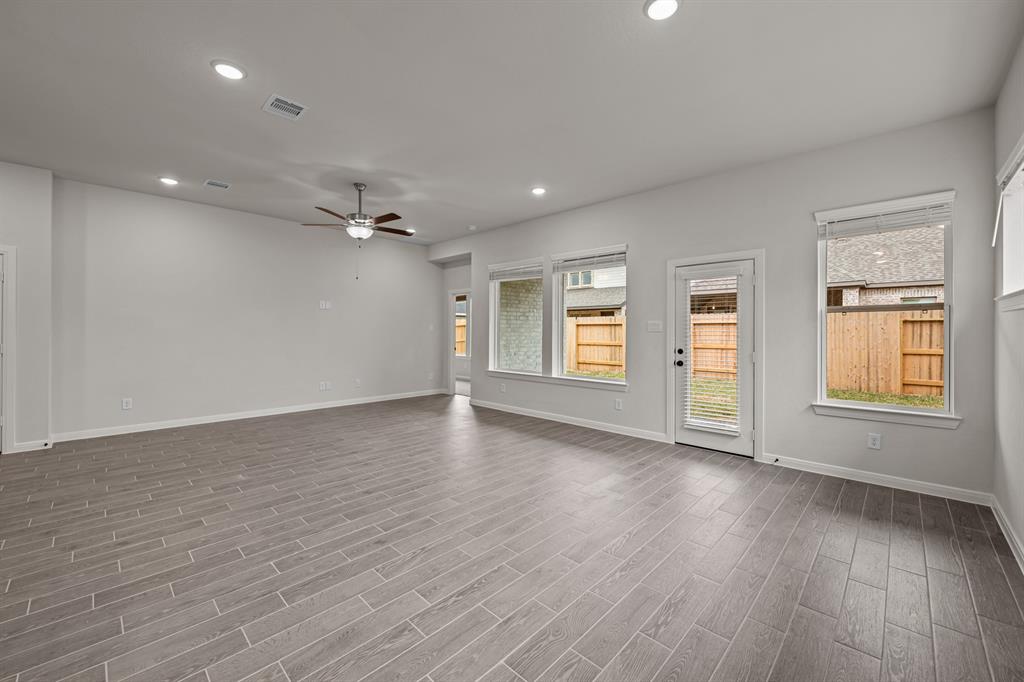 27118 Spearbract Hollow Trail, Hockley, Texas image 29