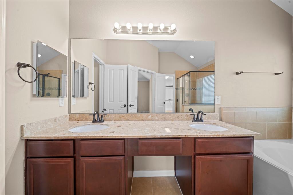 1510 Nacogdoches Valley Drive, League City, Texas image 13
