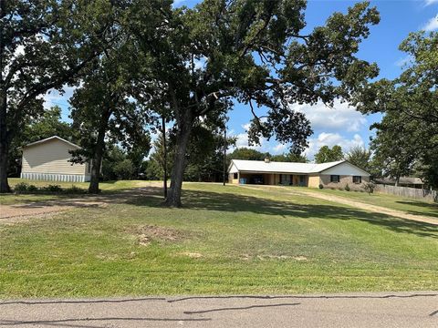 Photo of 510 N Ray Street, Buffalo, TX 75831 (MLS # 24584579) Photo of 510 N Ray Street, Buffalo, TX 75831 (MLS # 24584579)