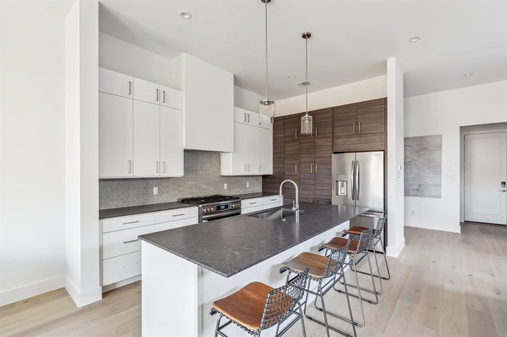 111 E 32nd Street #A, Houston, Texas image 4