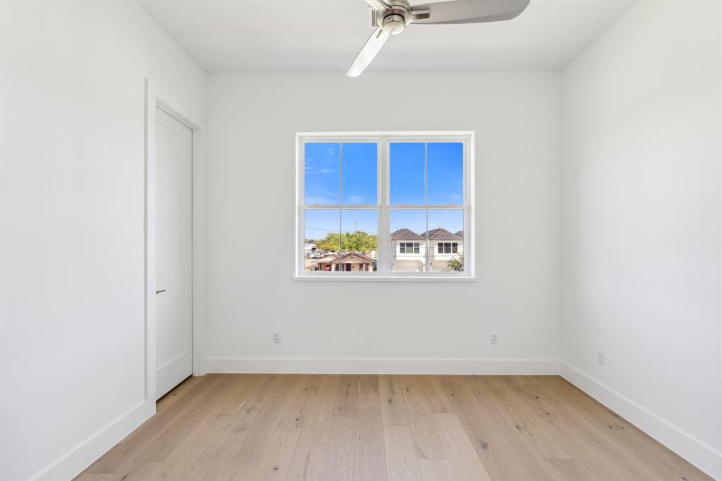111 E 32nd Street #A, Houston, Texas image 24