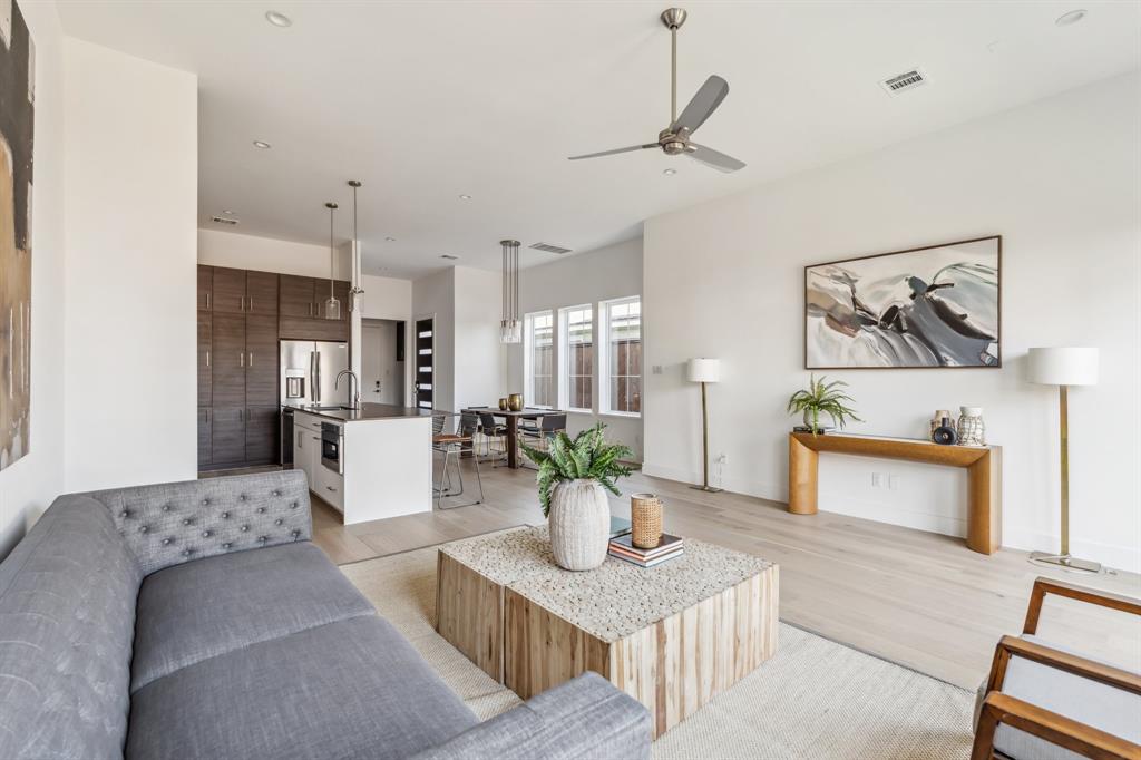 111 E 32nd Street #A, Houston, Texas image 11