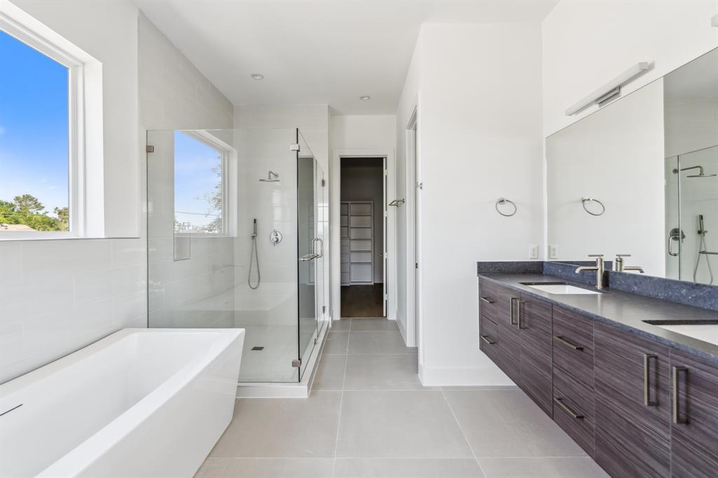111 E 32nd Street #A, Houston, Texas image 17