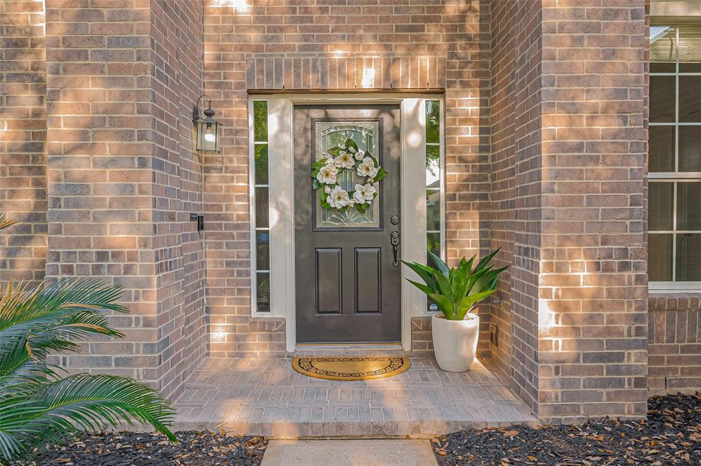 2715 Coyote Trail Drive, Missouri City, Texas image 2