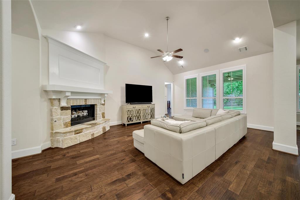 13602 Rollins Green Lane, Cypress, Texas image 10