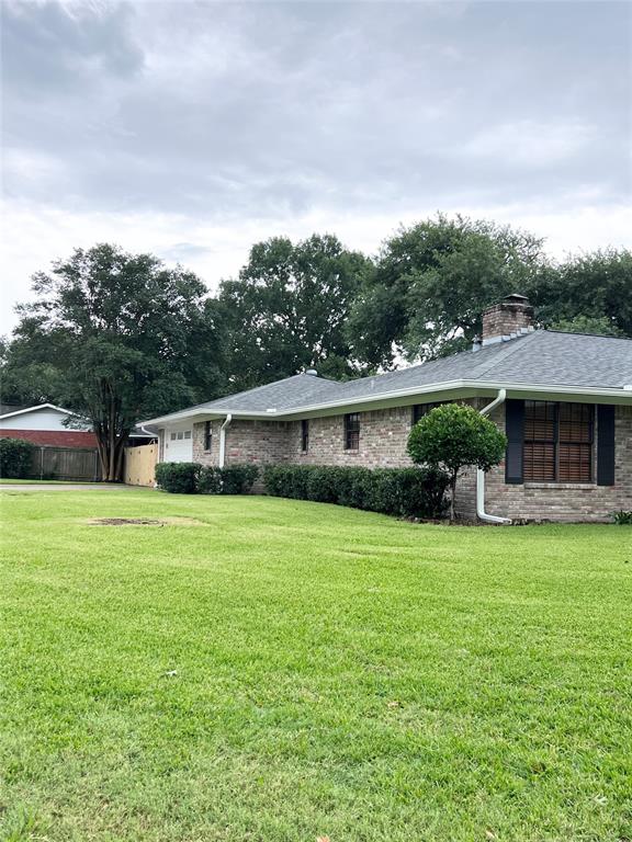 1600 Leslie D Lane, Brenham, Texas image 2