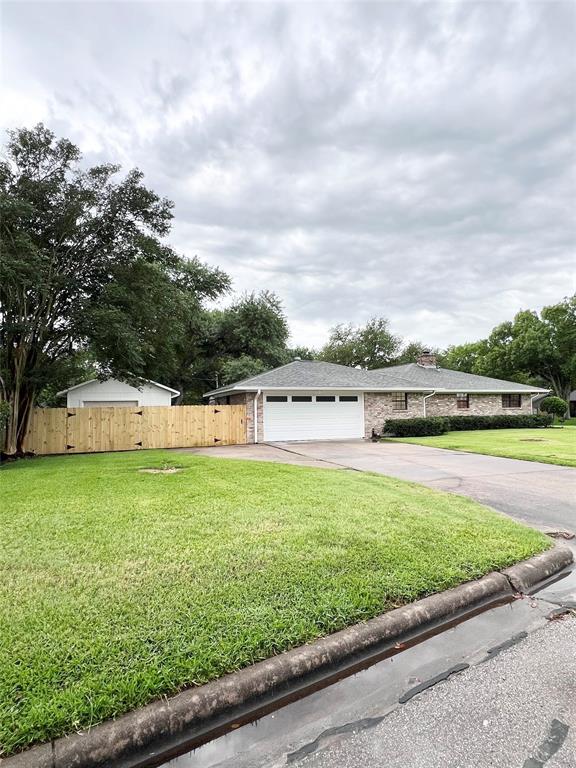 1600 Leslie D Lane, Brenham, Texas image 3