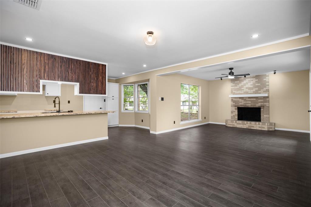 106 Rosewood Drive, Crockett, Texas image 3