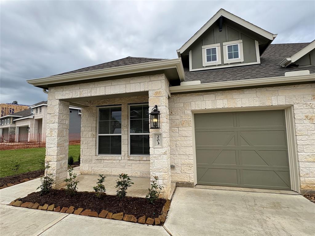 203 Cider Gum Place, Montgomery, Texas image 1